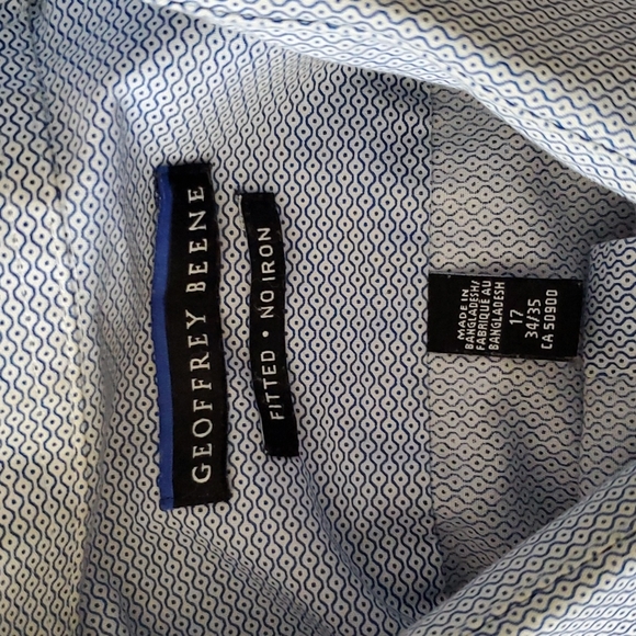 Men's blue Geoffrey Beene casual button down shirt. Neck 17, 34 by 35 - Picture 7 of 7